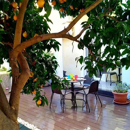 Sunny Orange Garden Apartment In Central Lisbon Bagian luar foto