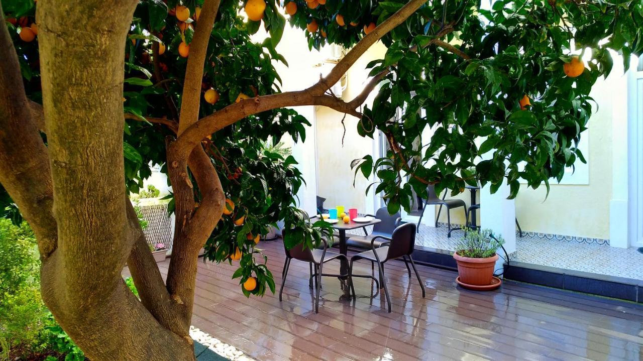 Sunny Orange Garden Apartment In Central Lisbon Bagian luar foto