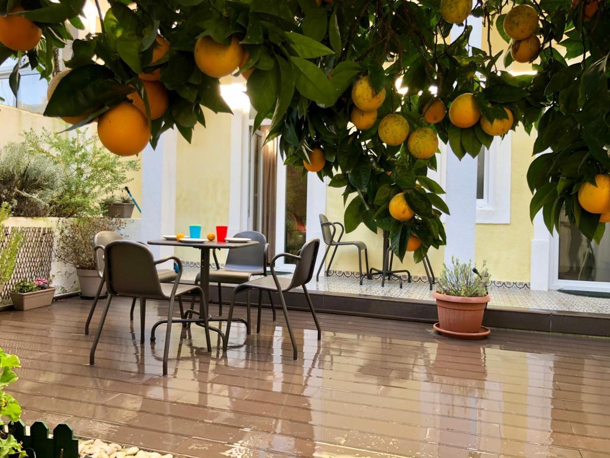 Sunny Orange Garden Apartment In Central Lisbon Bagian luar foto
