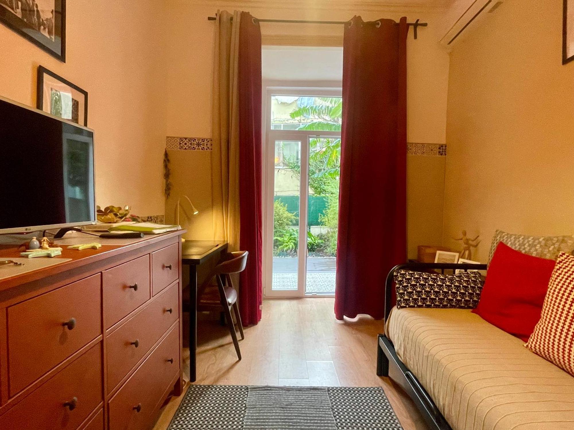 Sunny Orange Garden Apartment In Central Lisbon Bagian luar foto