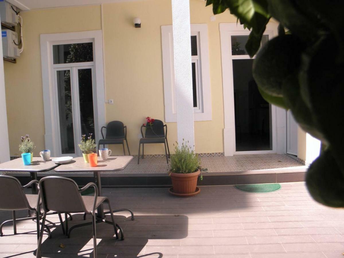 Sunny Orange Garden Apartment In Central Lisbon Bagian luar foto