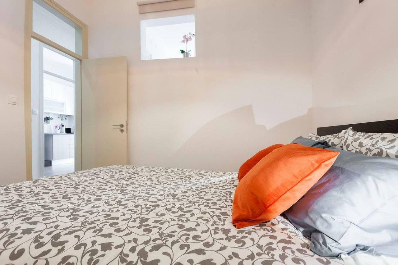 Sunny Orange Garden Apartment In Central Lisbon Bagian luar foto